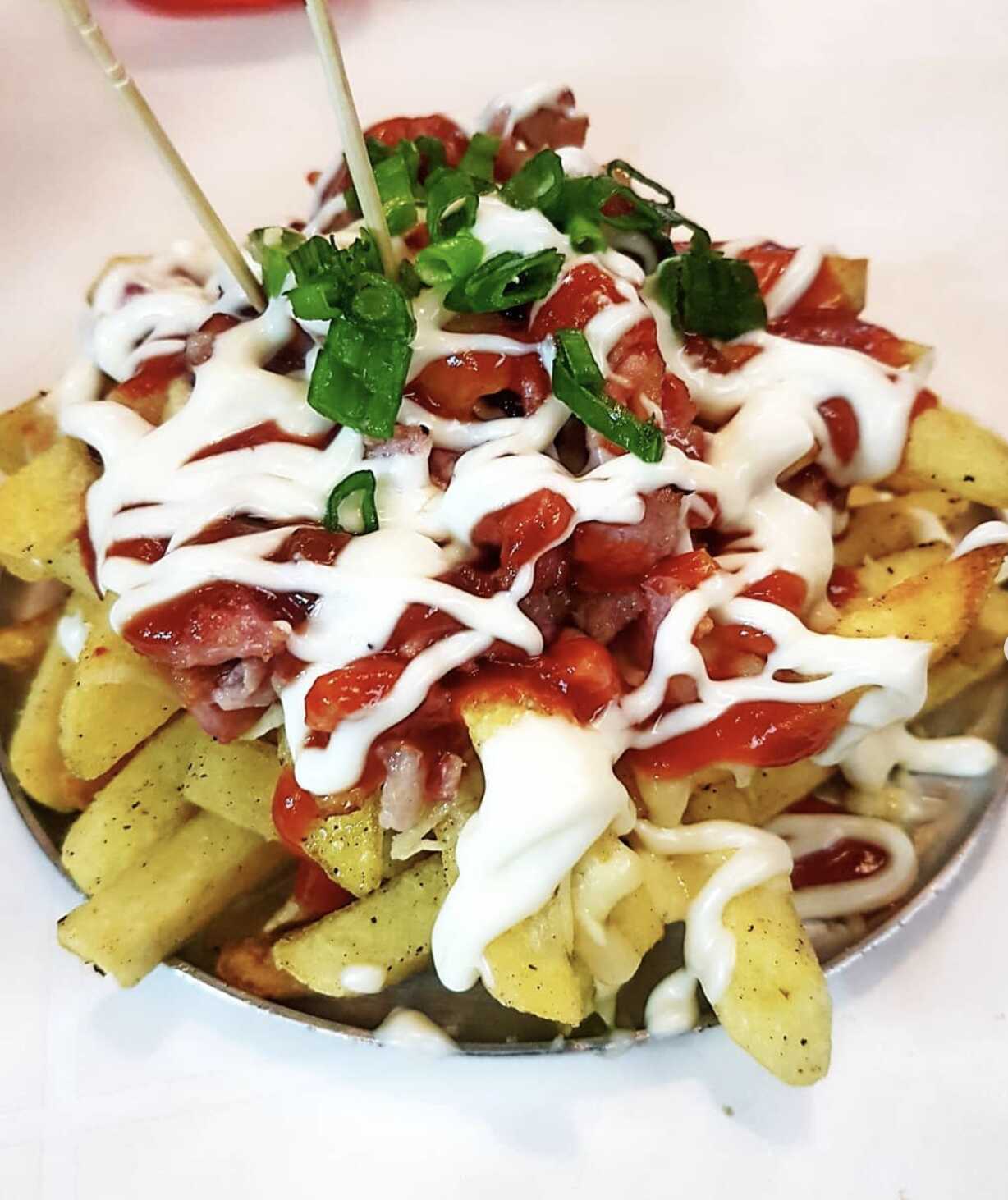 Loaded Fries (close-up, silver plate)